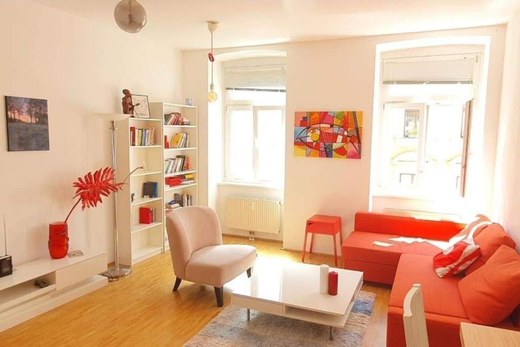 Apartment Your Sunny Away From Wien